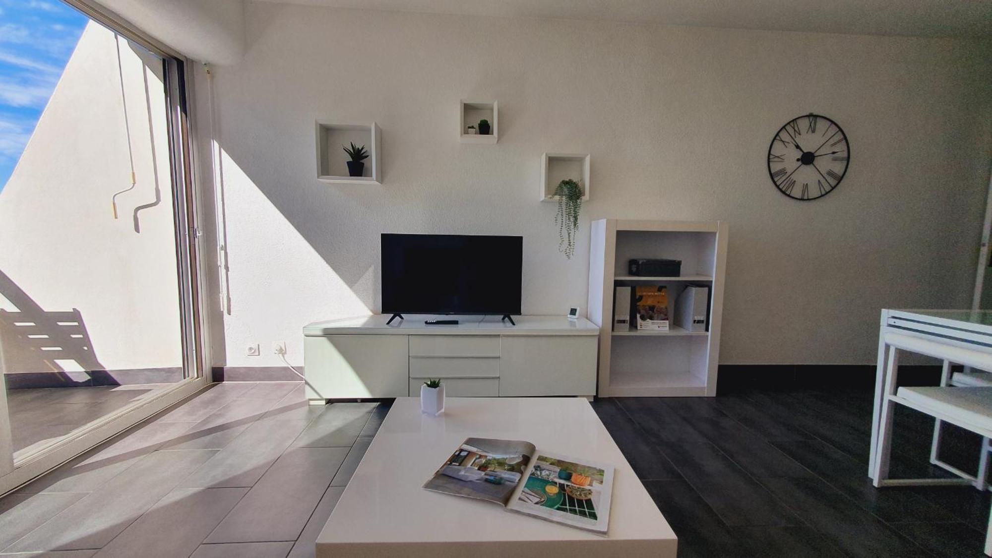 L'Olympe Vue Lac Parking Clim Wifi - Rossiconciergerie - Linge Inclus La Grande-Motte Exterior photo